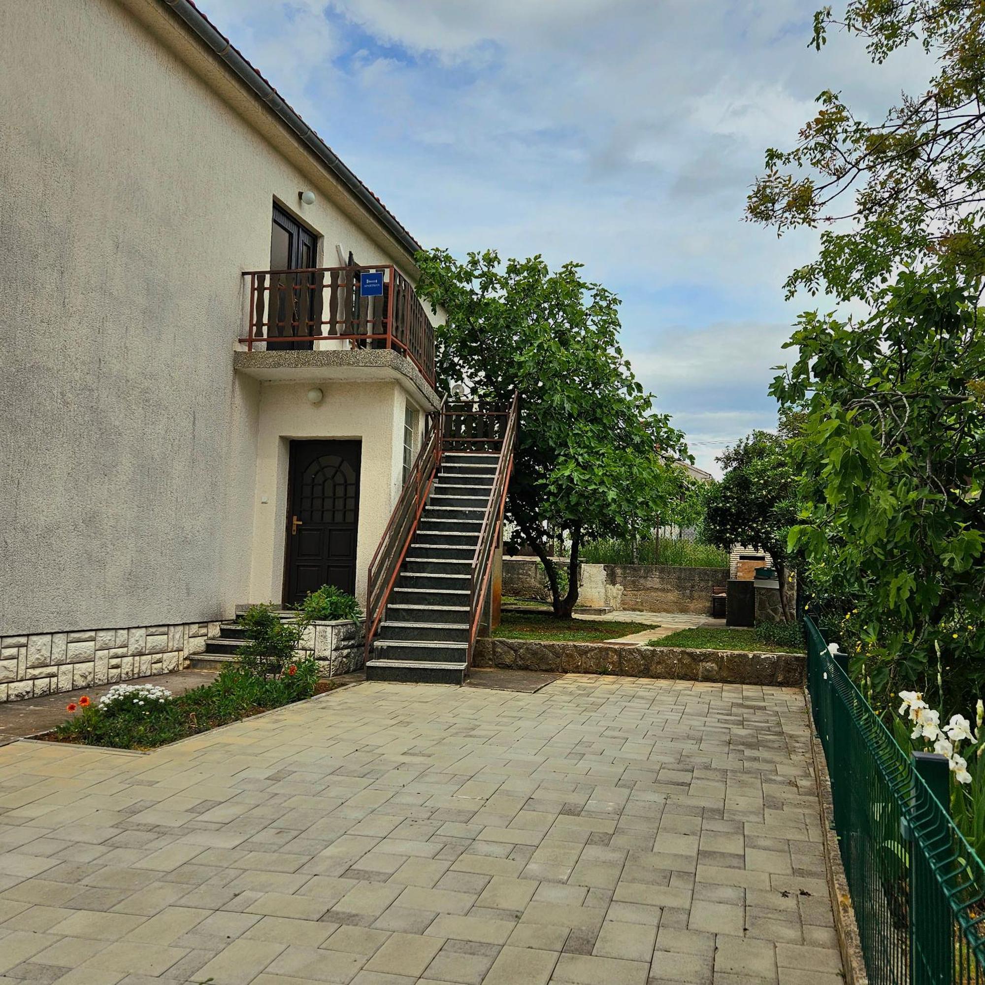 Apartman Agava Njivice Bagian luar foto